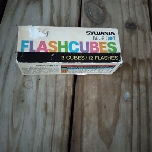 Vintage Sylvania Blue Dot Flashcubes for Camera Photography